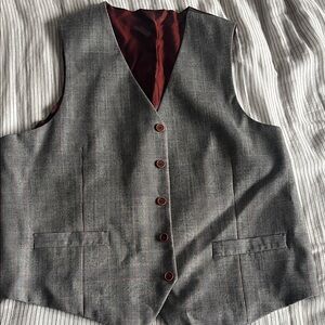 Elegant Gray Plaid Men's Vest